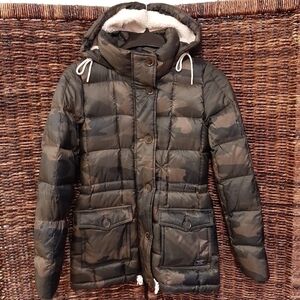 Abercrombie & Fitch Down Camo Print Puffer Coat Jacket Sherpa Teddy Preppy Indie